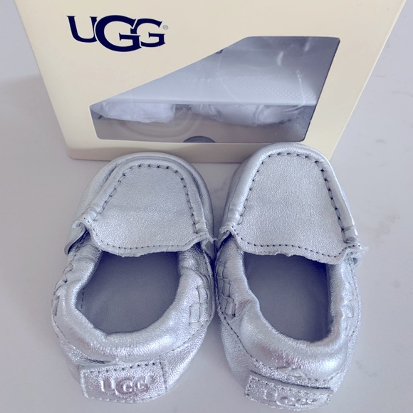 Baby uggs - Picture 2 of 4
